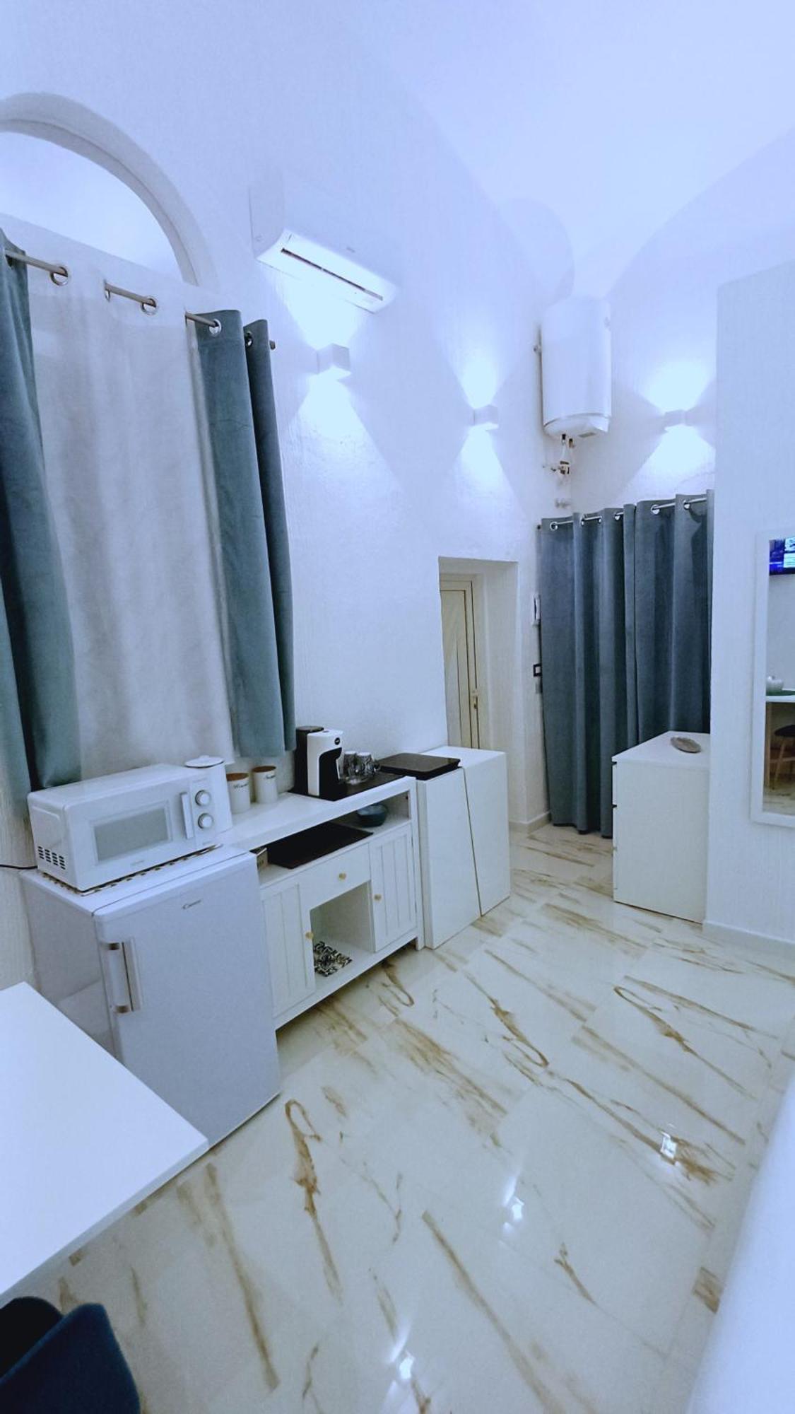 Elegance Room 03 巴里 外观 照片